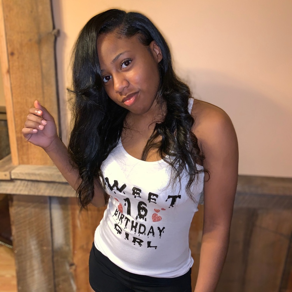 Meet your Posher, Ashley